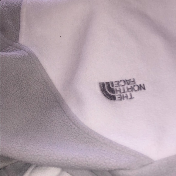 White North Face Zip - Picture 6 of 6